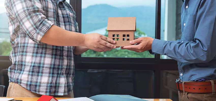 How We Determine Your Sell House with Reverse Mortgage Offer in Commack, NY?