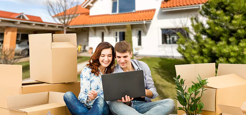 How We Determine Your Sell Townhouse Offer in Commack, NY?